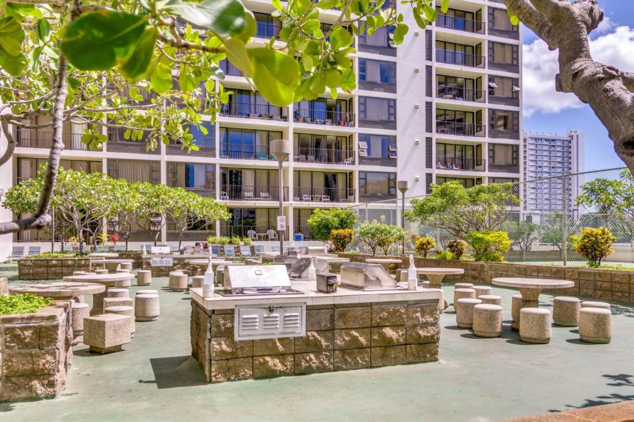 Waikiki Banyan By Koko Resorts Honolulu Esterno foto